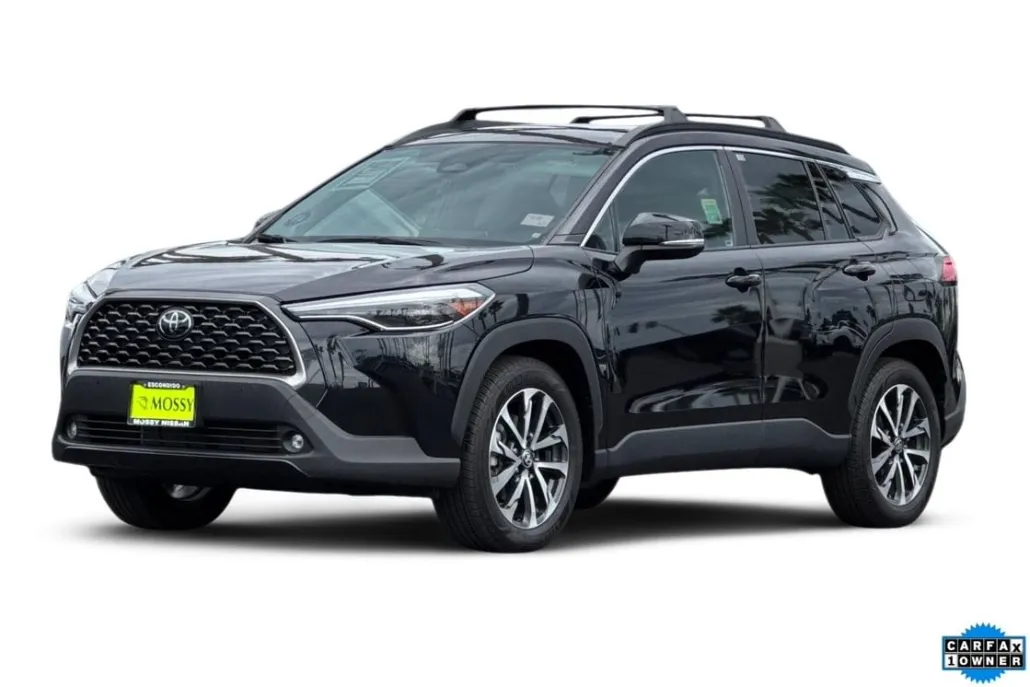 2024 Toyota Corolla Cross XLE photo 1