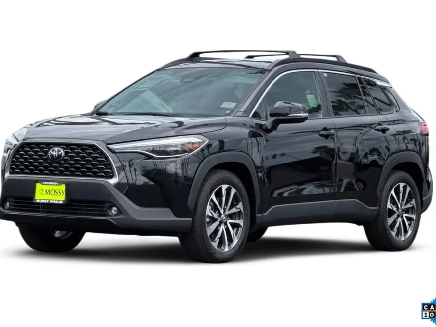 2024 Toyota Corolla Cross XLE photo 1