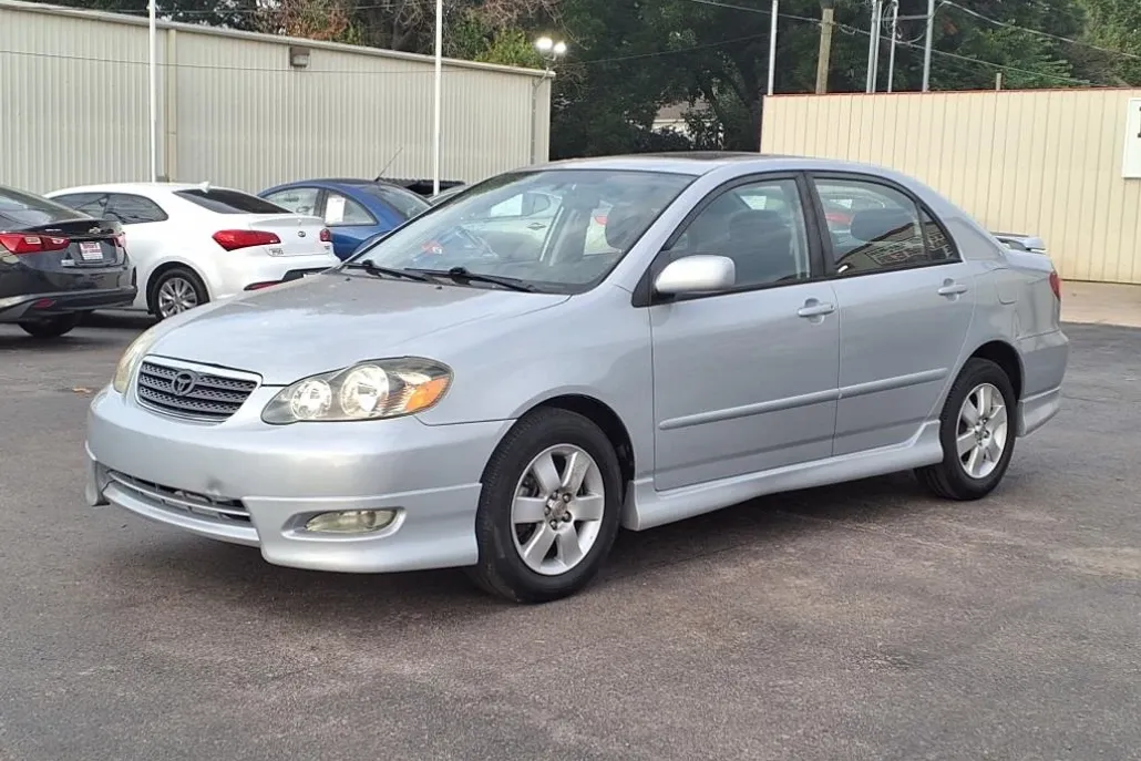 2007 Toyota Corolla S photo 1