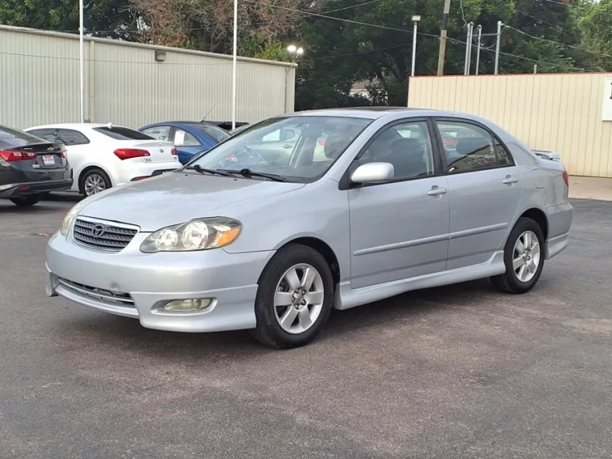 2007 Toyota Corolla S photo 1