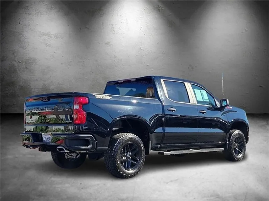2024 Chevrolet Silverado 1500 Custom Trail Boss photo 1