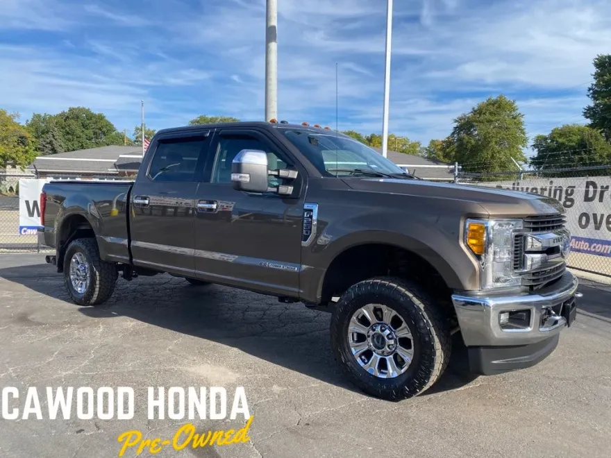 2017 Ford F-250 XLT photo 1