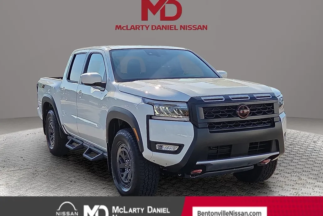 2025 Nissan Frontier Crew Cab PRO-4X photo 1