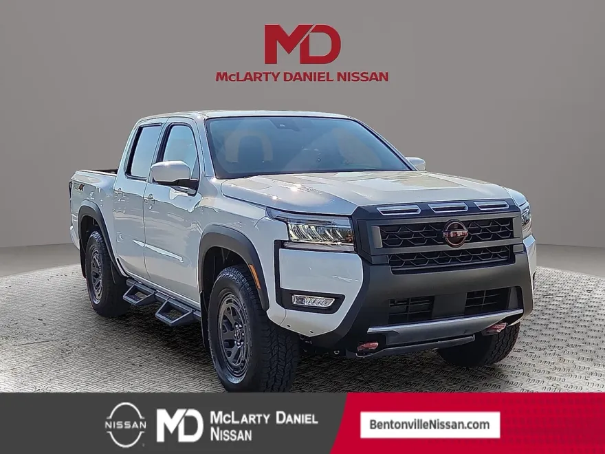 2025 Nissan Frontier Crew Cab PRO-4X photo 1