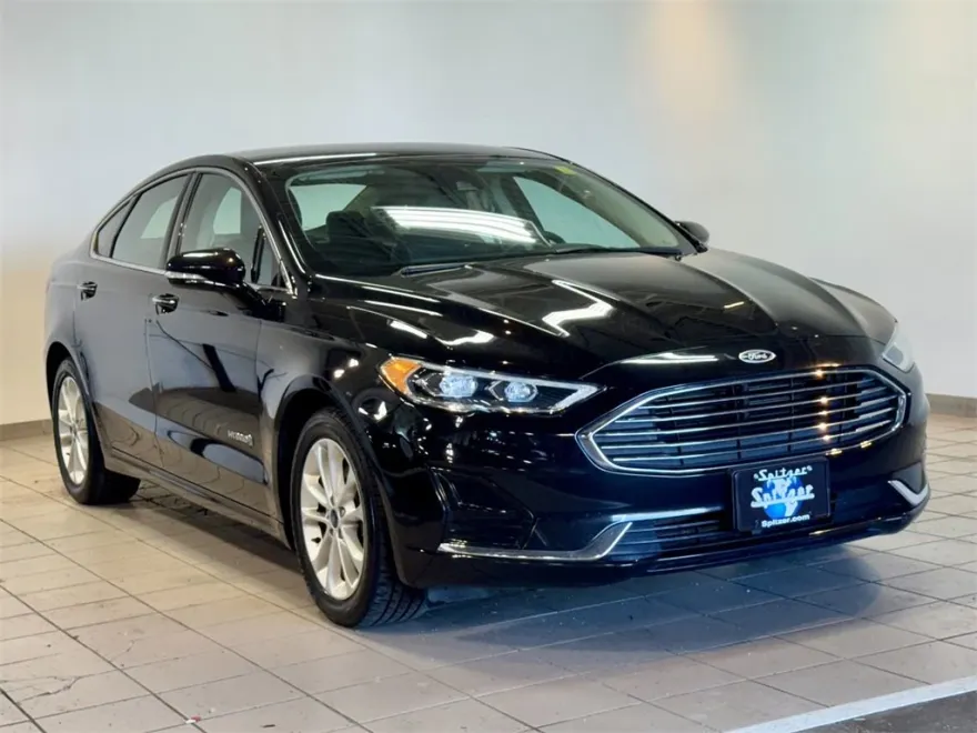 2019 Ford Fusion Hybrid SEL photo 1