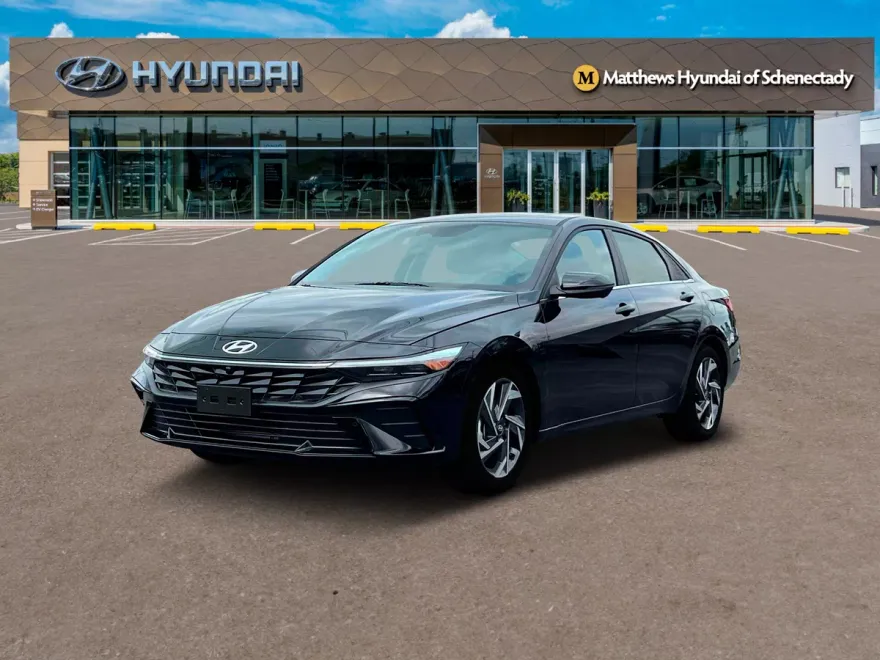 2025 Hyundai Elantra Limited photo 1