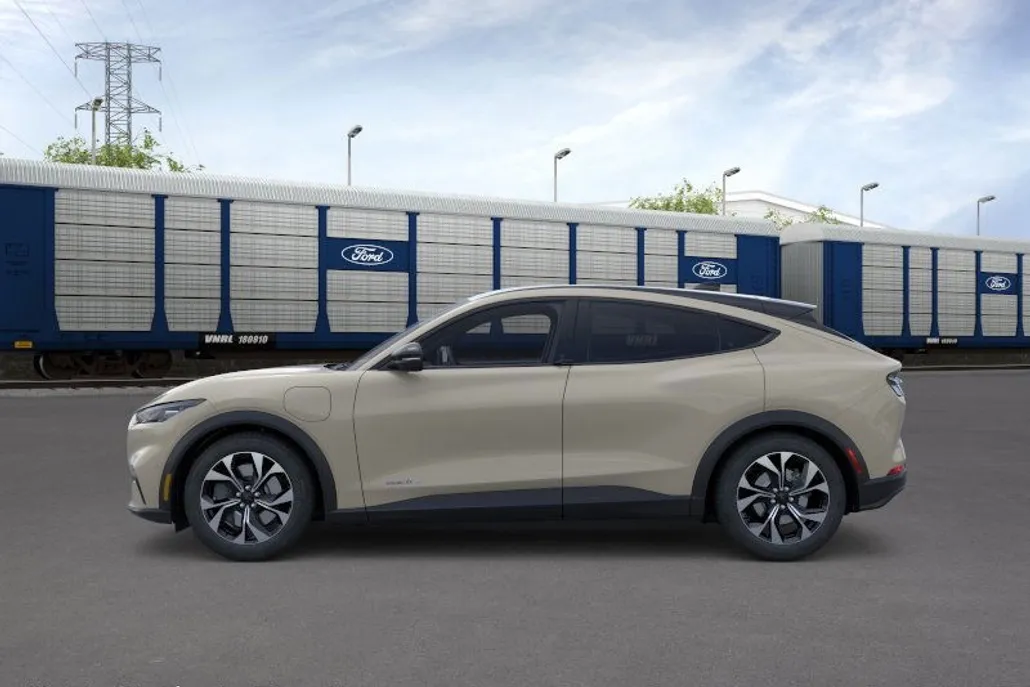2025 Ford Mustang Mach-E Select photo 1