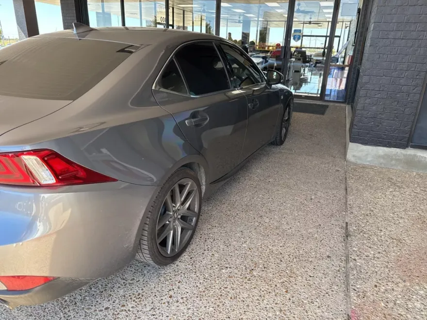 2016 Lexus IS 200t photo 1