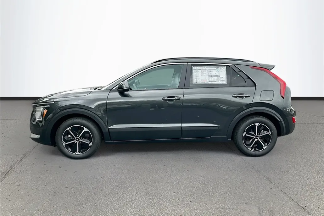 2025 Kia Niro EX photo 1