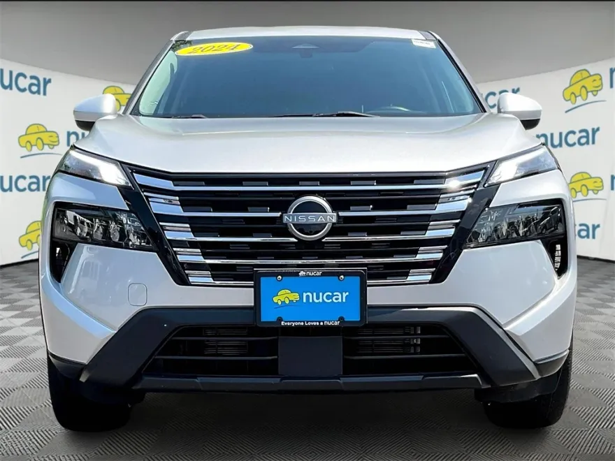 2024 Nissan Rogue SV photo 1