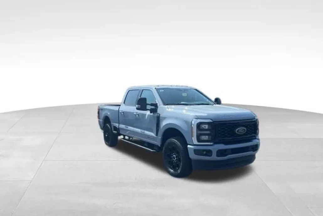 2025 Ford F-250 Lariat photo 1