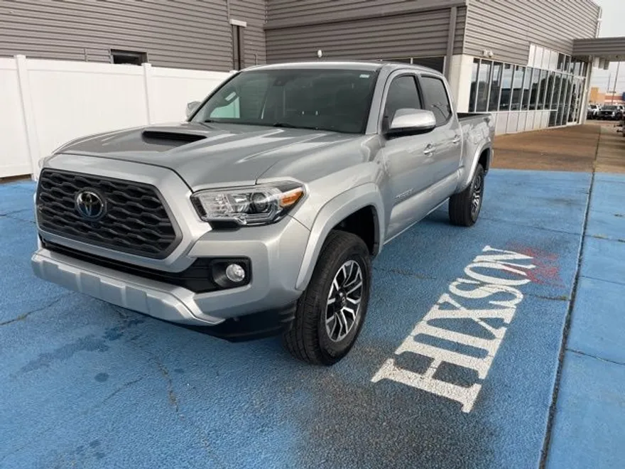 2023 Toyota Tacoma TRD Sport V6 photo 1