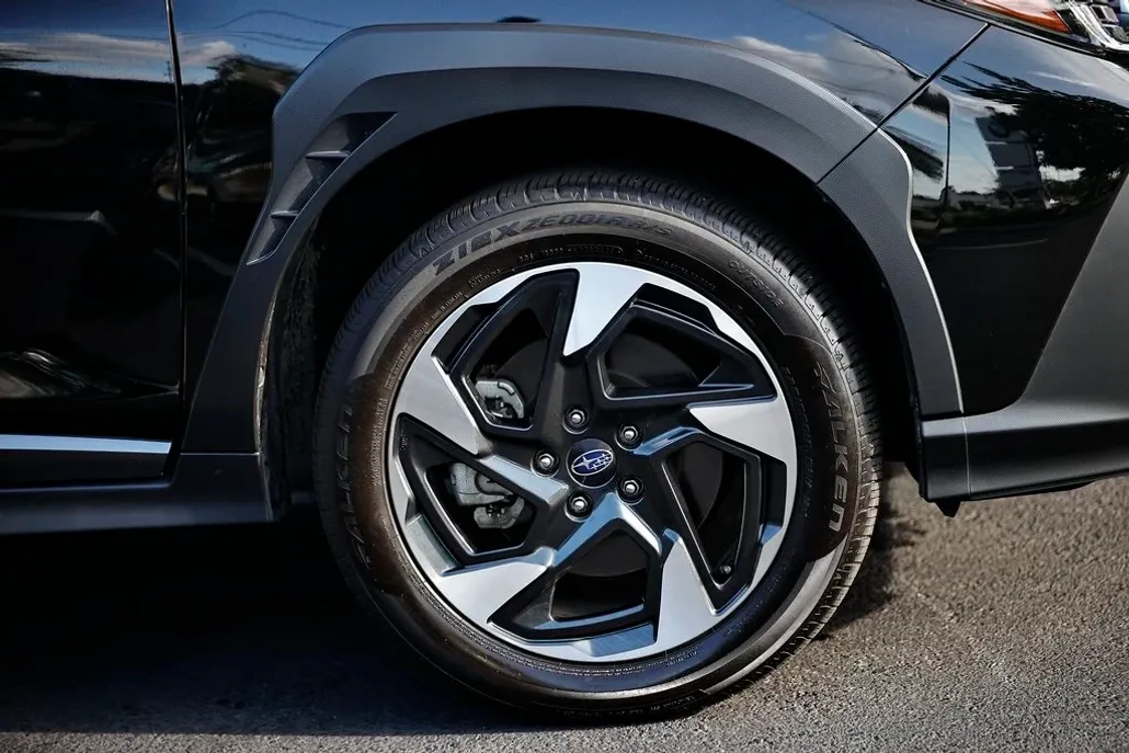 2024 Subaru Crosstrek Limited photo 1