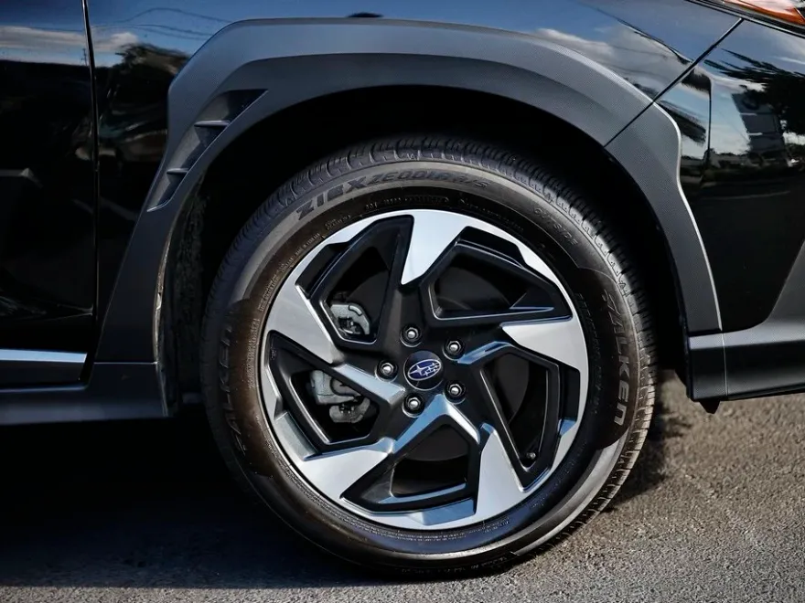2024 Subaru Crosstrek Limited photo 1