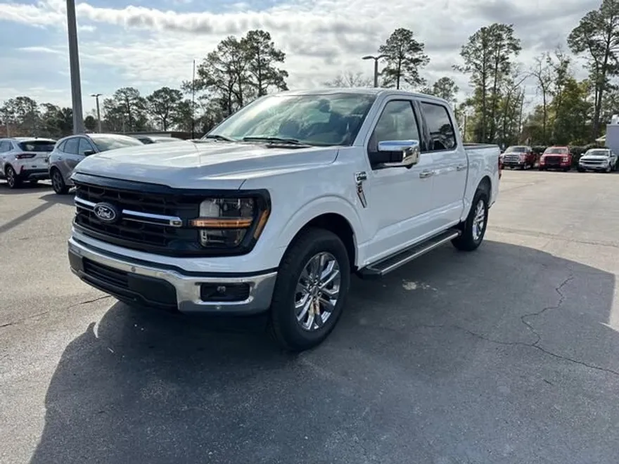 2025 Ford F-150 XLT photo 1