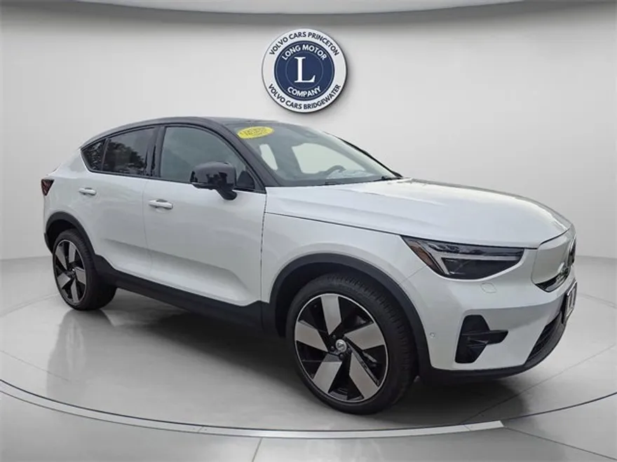 2022 Volvo C40 Recharge Ultimate photo 1