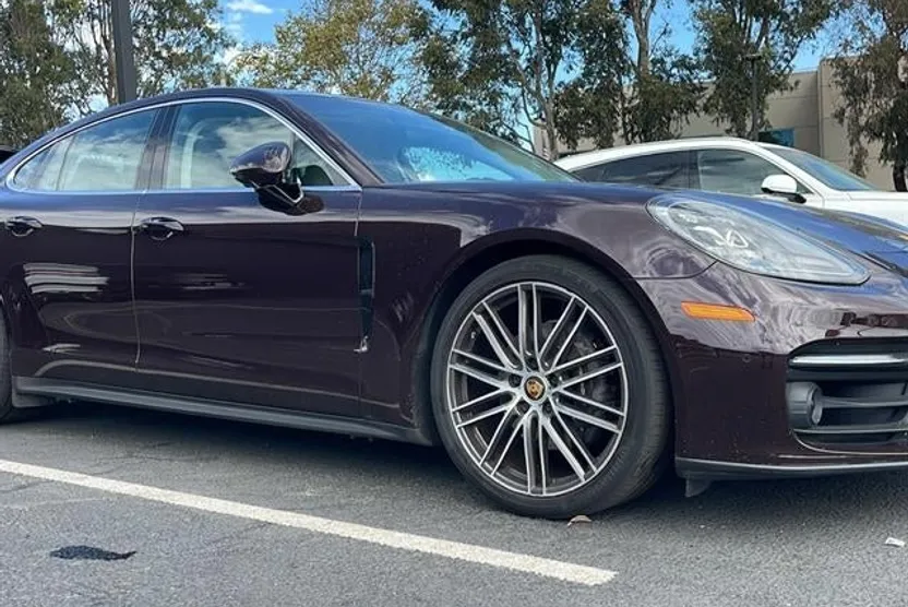 2022 Porsche Panamera Platinum photo 1