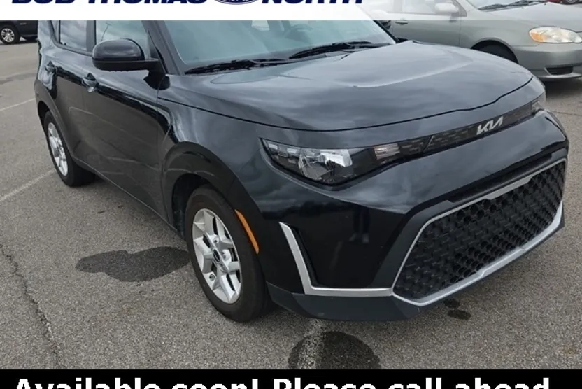 2024 Kia Soul LX photo 1