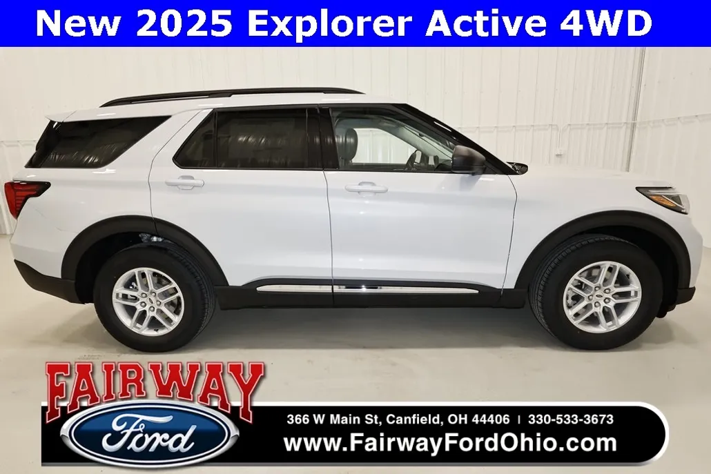 2025 Ford Explorer photo 1
