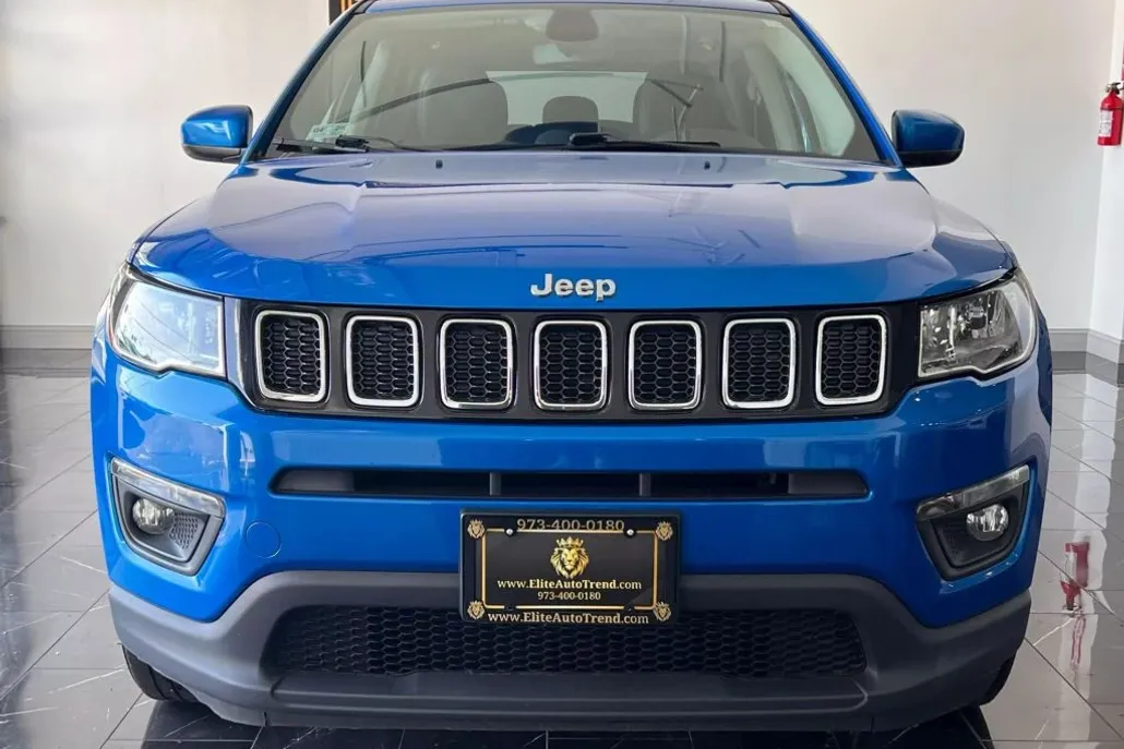 2019 Jeep Compass Latitude Sport photo 1