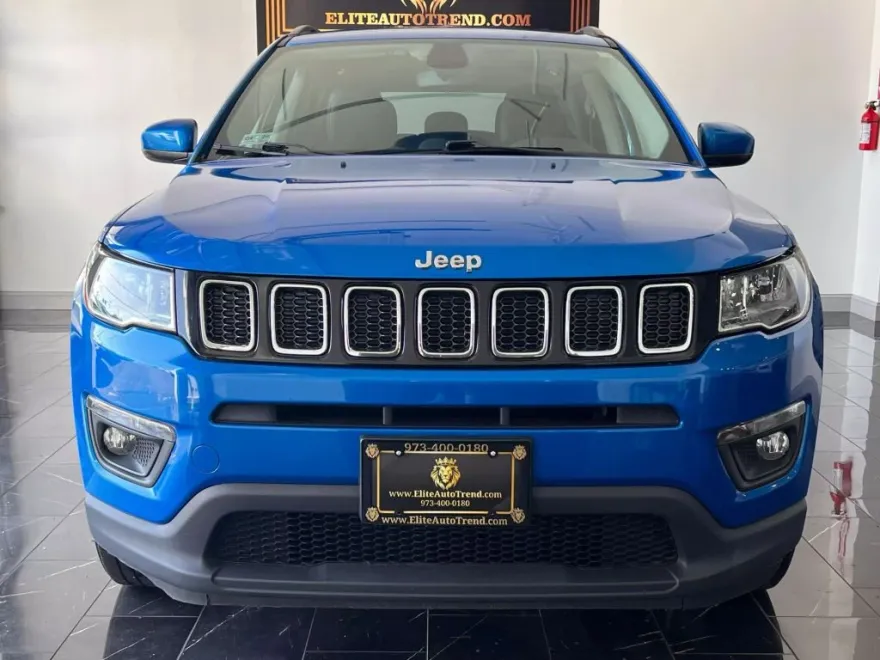 2019 Jeep Compass Latitude Sport photo 1