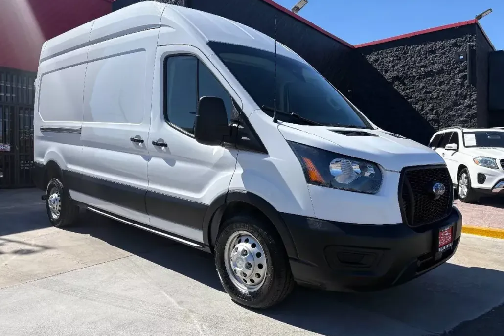 2022 Ford Transit Cargo Van photo 1
