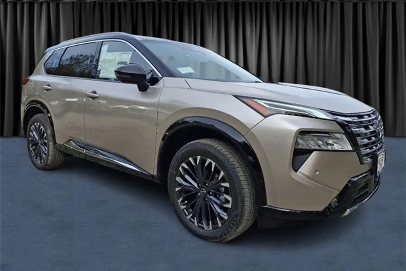 2026 Nissan Rogue Platinum photo 1