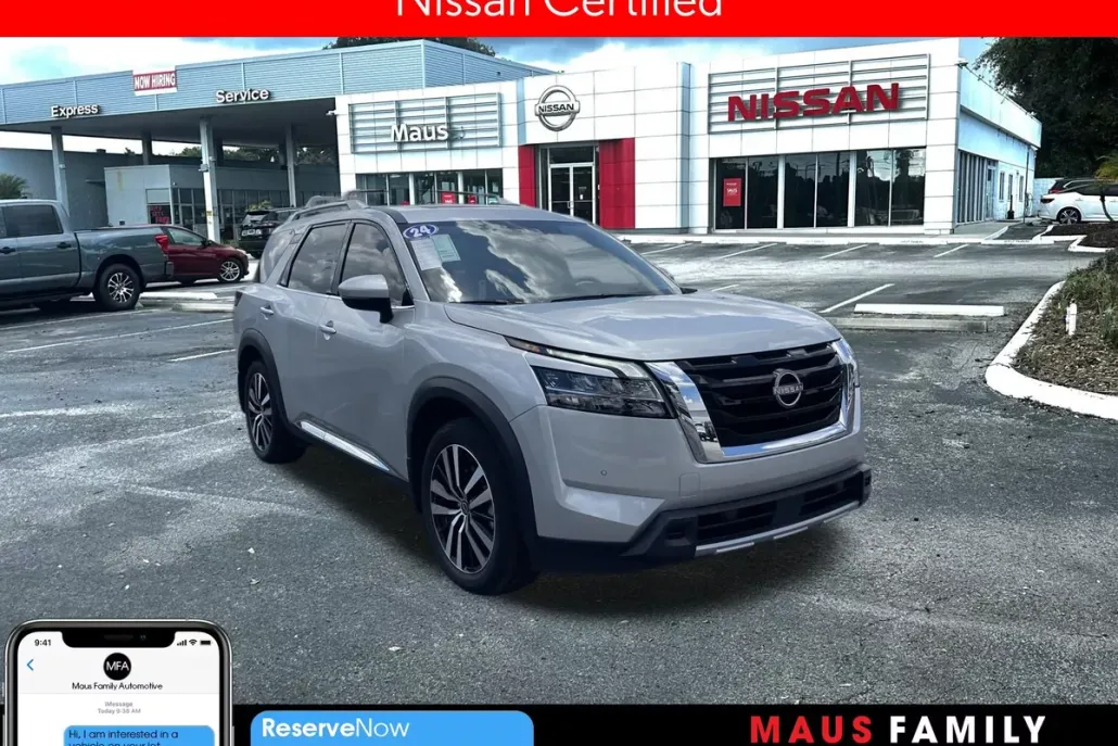 2024 Nissan Pathfinder Platinum photo 1