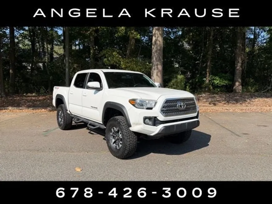 2016 Toyota Tacoma Base photo 1