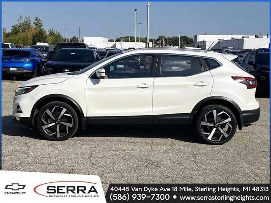 2020 Nissan Rogue Sport SL photo 1