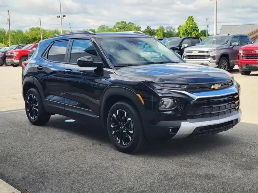 2023 Chevrolet Trailblazer LT photo 1
