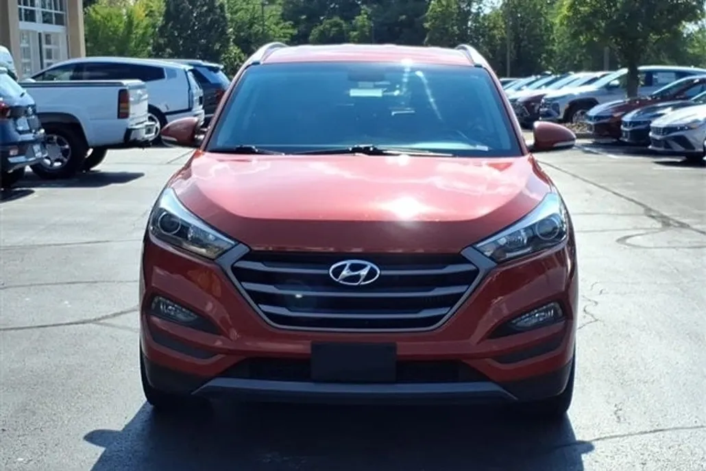 2016 Hyundai Tucson Sport photo 1