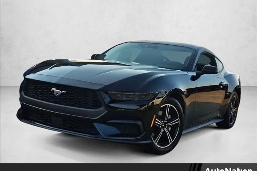 2025 Ford Mustang EcoBoost photo 1