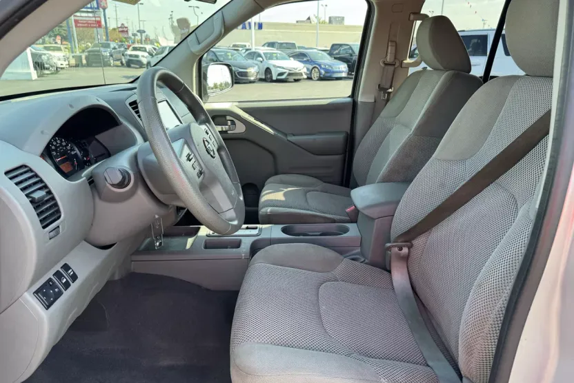 2019 Nissan Frontier SV photo 1