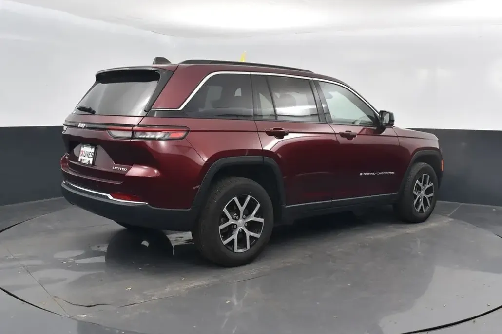 2024 Jeep Grand Cherokee Limited photo 1