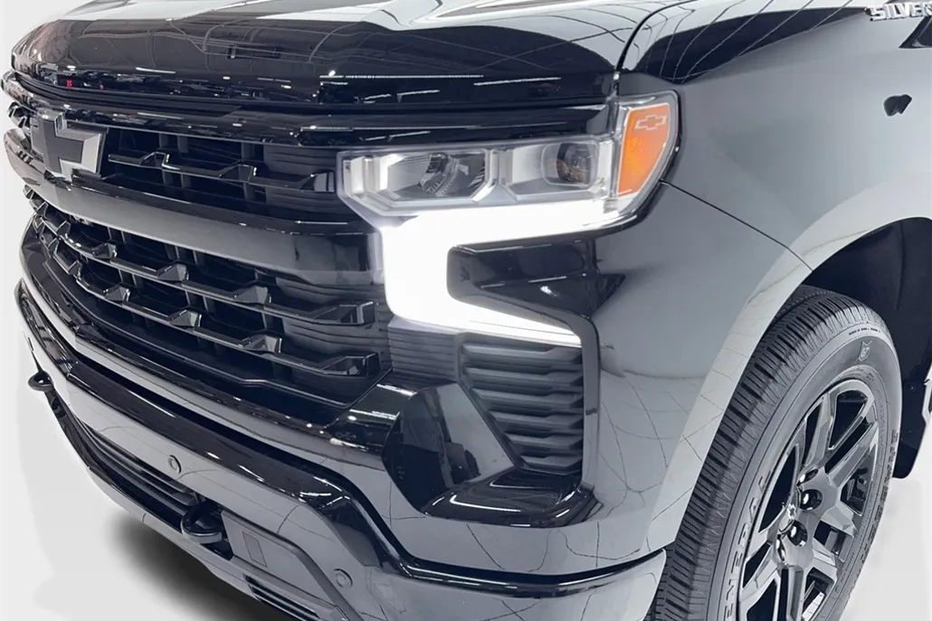 2024 Chevrolet Silverado 1500 RST photo 1