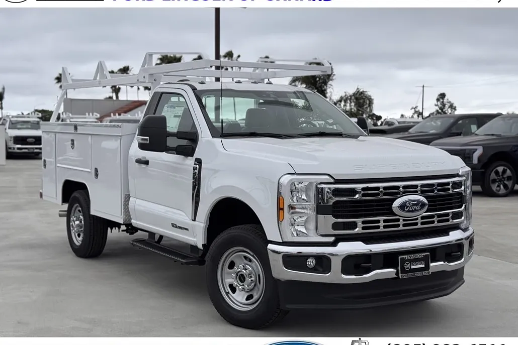 2025 Ford F-350 XL photo 1
