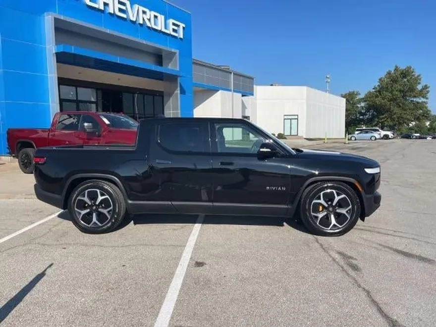 2022 Rivian R1T Adventure photo 1