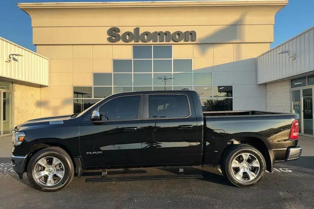 2023 Ram 1500 Laramie photo 1