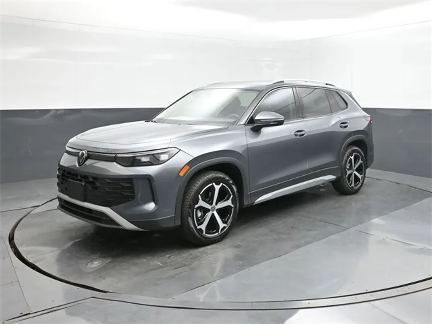 2025 Volkswagen Tiguan SE photo 1