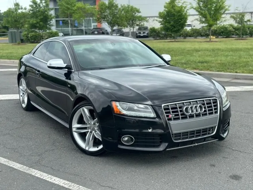 2010 Audi S5 Prestige photo 1