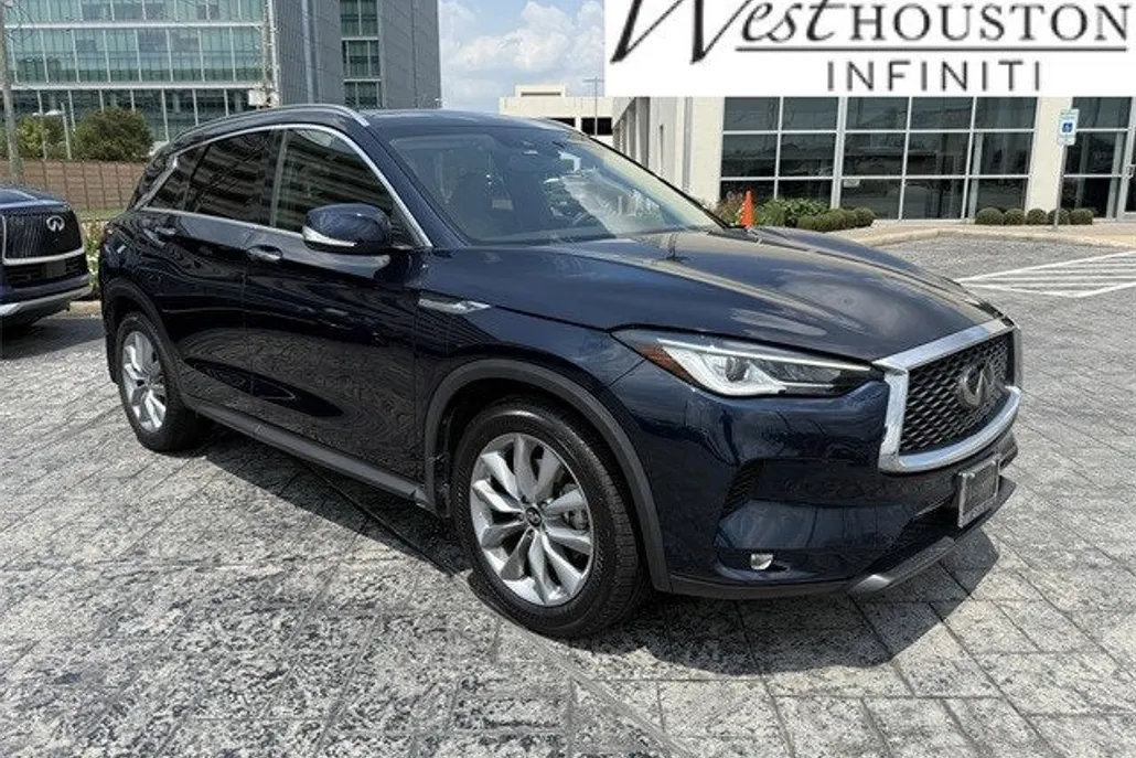 2022 Infiniti QX50 Luxe photo 1