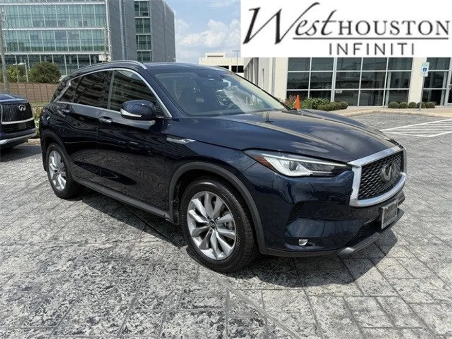 2022 Infiniti QX50 Luxe photo 1