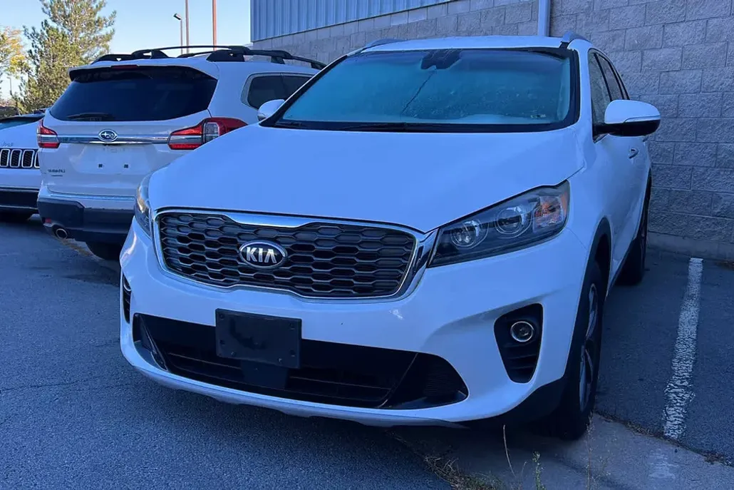 2019 Kia Sorento EX photo 1