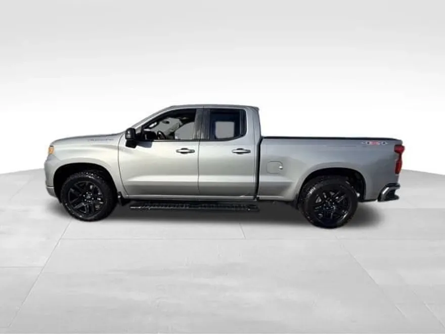 2023 Chevrolet Silverado 1500 RST photo 1