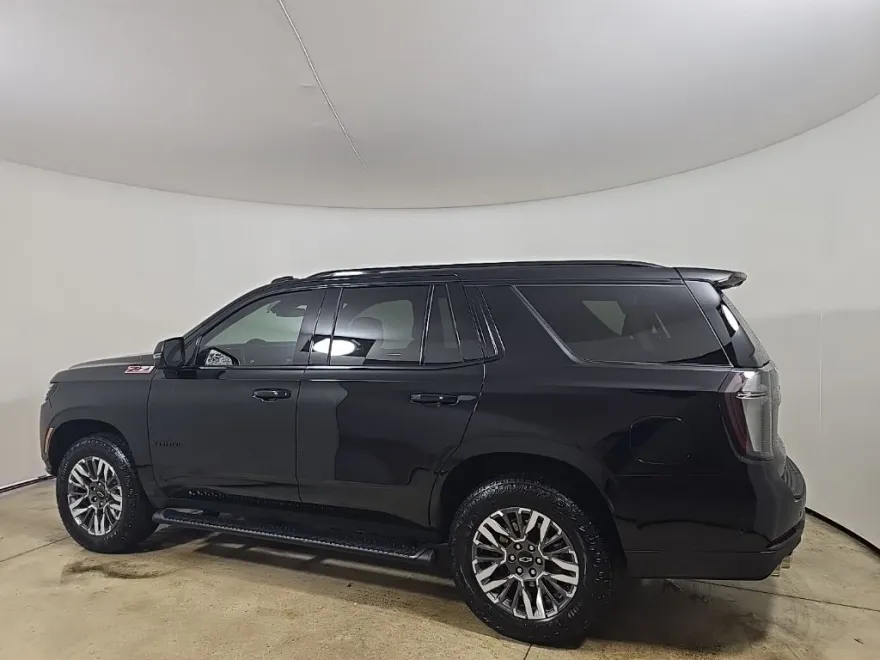 2025 Chevrolet Tahoe Z71 photo 1