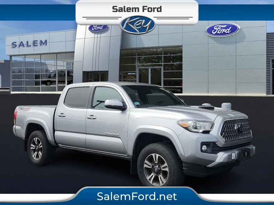 2019 Toyota Tacoma TRD Sport Double Cab photo 1