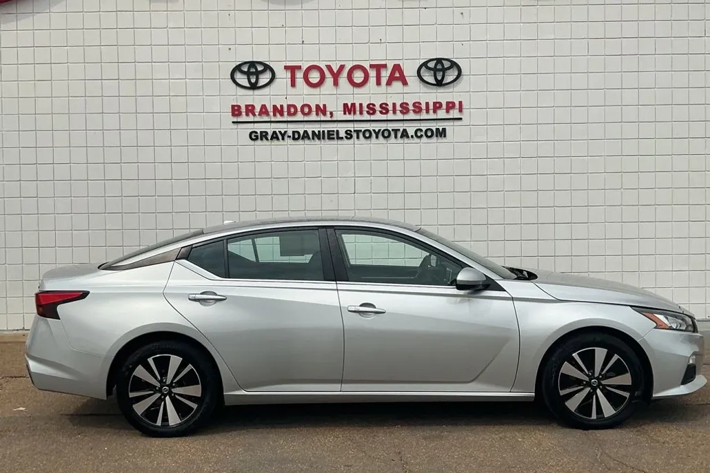 2022 Nissan Altima 2.5 SV photo 1