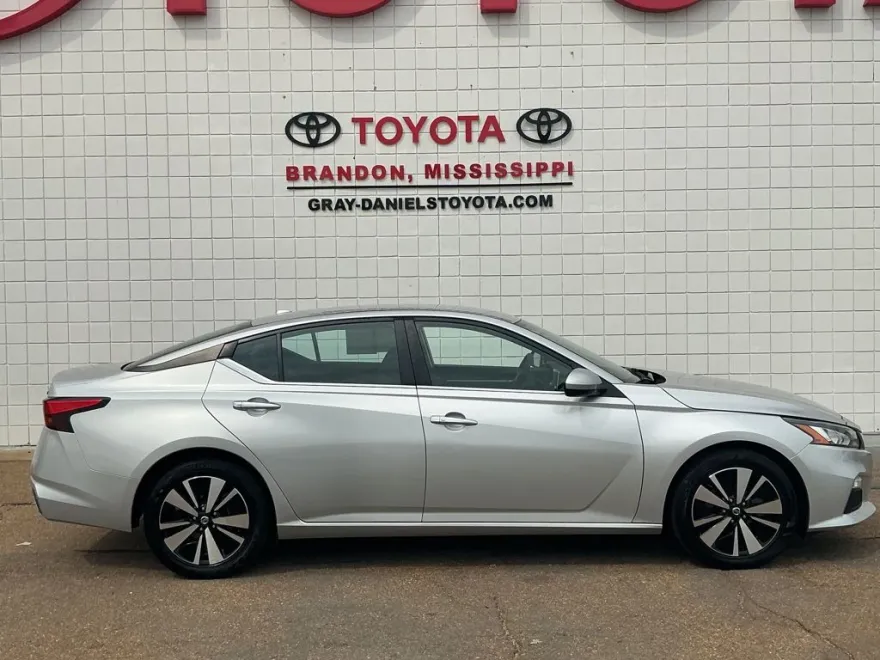 2022 Nissan Altima 2.5 SV photo 1