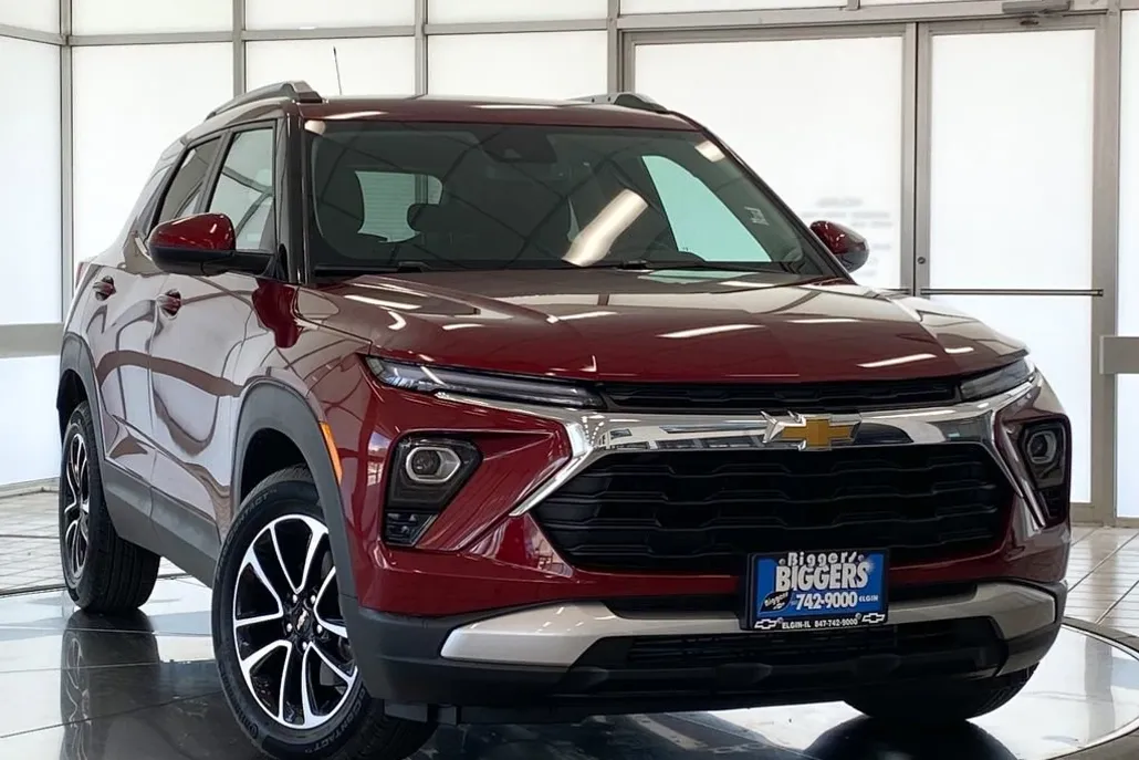 2024 Chevrolet Trailblazer LT photo 1
